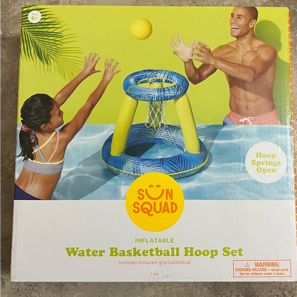 Sun Squad Water Basketball Hoop set!!!😍😍